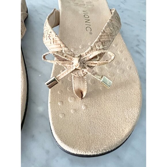 NWOT - Vionic Bella Toe Sandal - Gold Cork - Size 8 - Picture 3 of 5